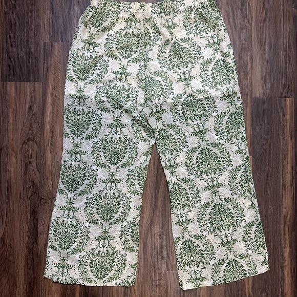 Allover Green Floral Curve Sheer Pants with Built-in-Shorts - Picture 3 of 4